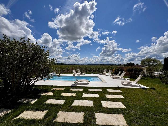 Gîte pour 4 personnes, avec piscine ainsi que vue et jardin, animaux acceptés à Saint-Sulpice-de-Faleyrens - 2