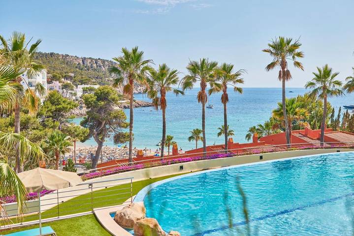 Maison de vacances pour 6 personnes, avec Balcon et Terrasse ainsi que Jardin et Piscine à Sant Elm