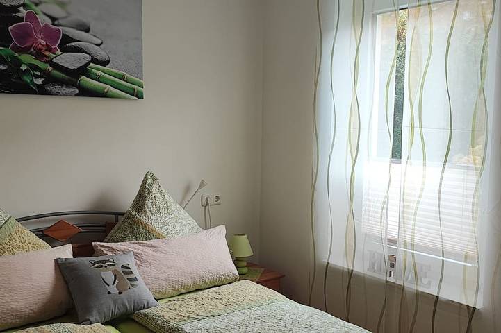 Ferienwohnung für 5 Personen, mit Terrasse in Bergpark Wilhelmshöhe - 3