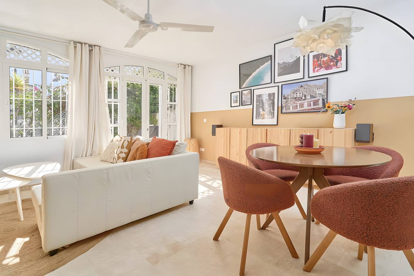 Holiday Home 'Lena Town House' with Pool, Mountain View, Wi-Fi and Air Conditioning in Playa de Burriana, Nerja