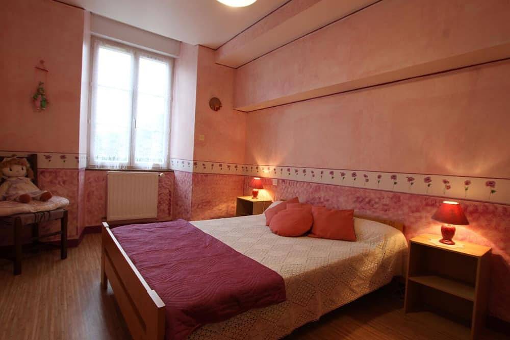 Maison champêtre à Mortain - 4 chambres, animaux admis, cheminée in Mortain-Bocage, Région d'Avranches