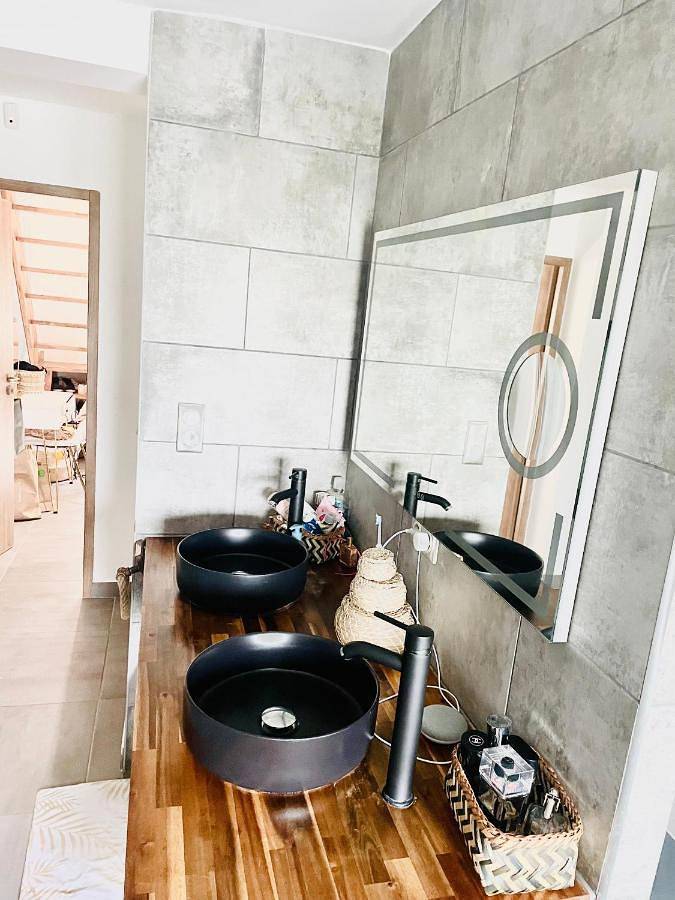 Location de vacances pour 8 personnes, avec jardin ainsi que piscine et vue à Fabrègues - 2