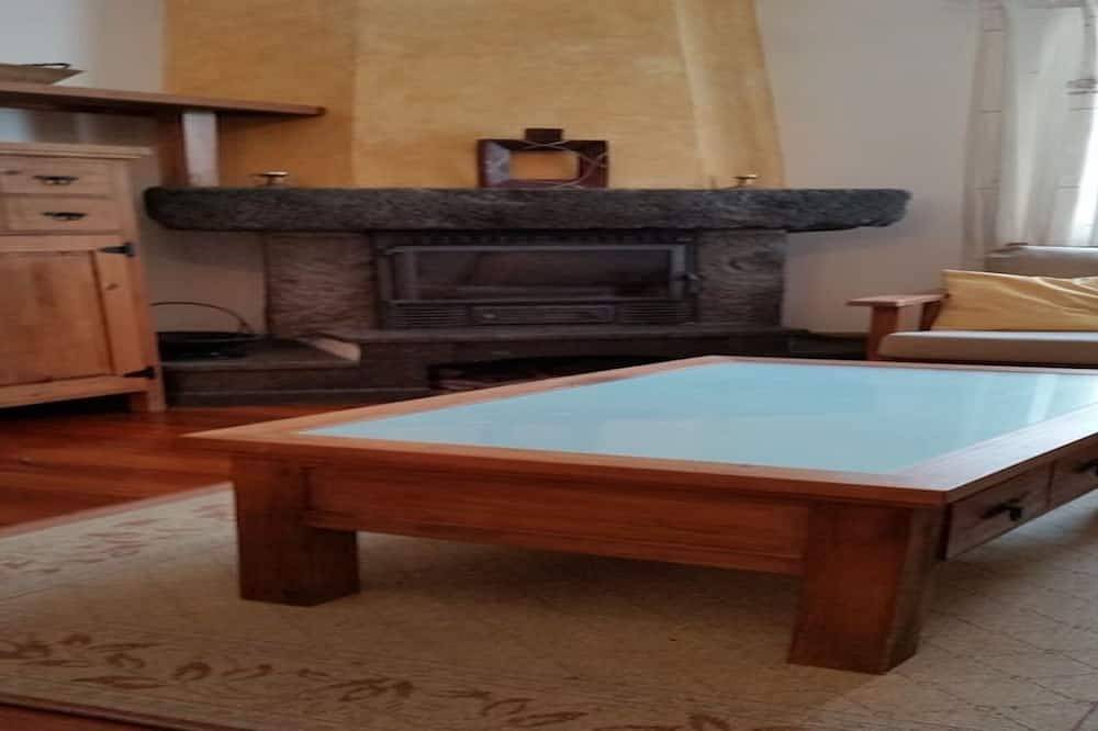 Atafona House 3 Bedrooms in Capelo, Zona Especial de Conservação da Caldeira e Capelinhos