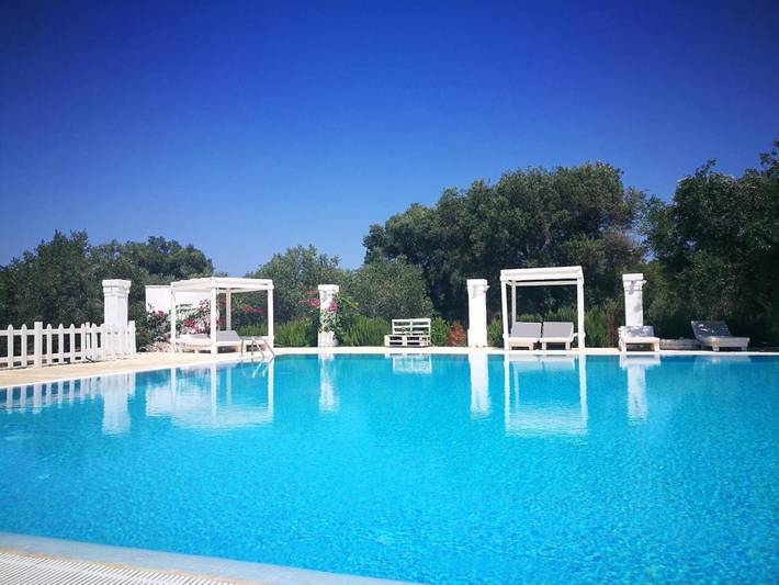 Pousadas para 2 pessoas, com jardim e piscina e ainda terraço em Fasano