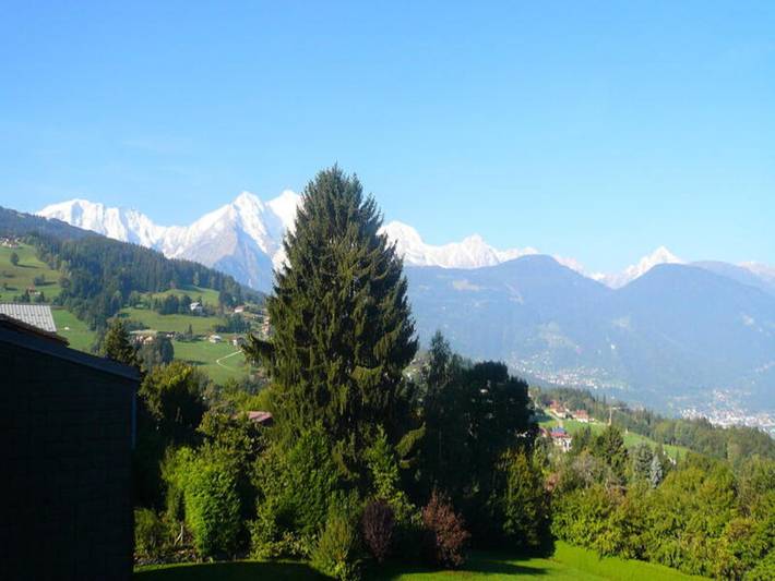 Gîte pour 7 personnes, avec balcon dans Office De Tourisme De Combloux - 2