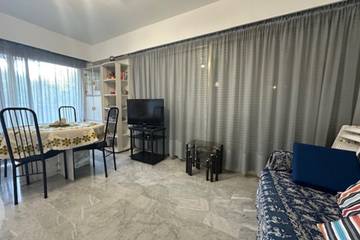 Gîte pour 4 personnes, avec terrasse dans Plage de Juan-les-Pins