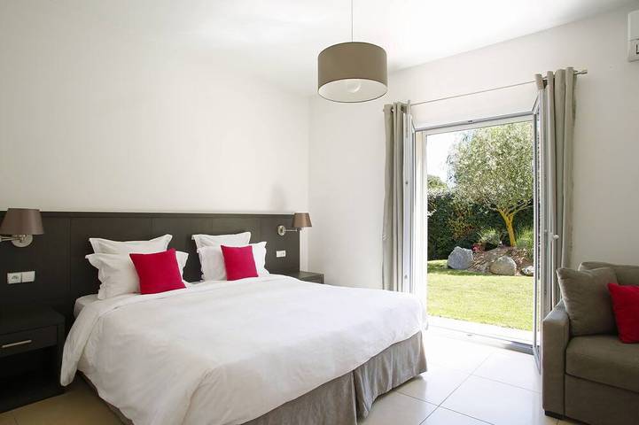 Villa pour 6 personnes, avec sauna ainsi que jardin et piscine à Calvi - 4