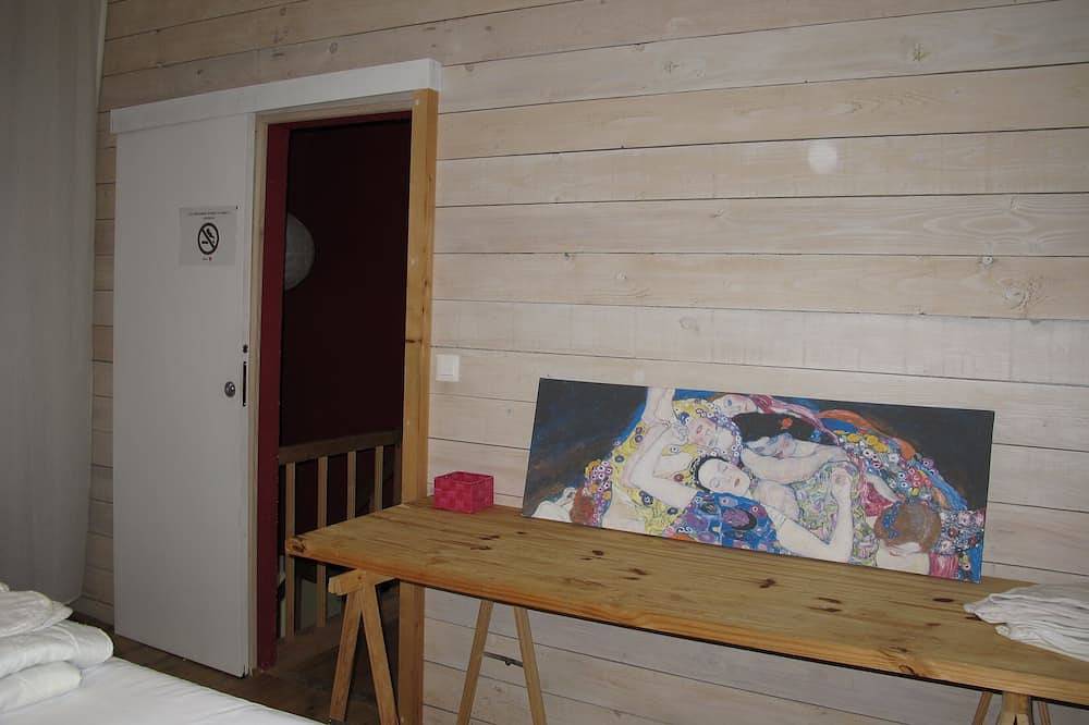 Appartement entier, Charmant duplex 8 voyageurs, 2 chambres, pierre, bois, calme in Tourbes, Côte méditerranéenne (France)
