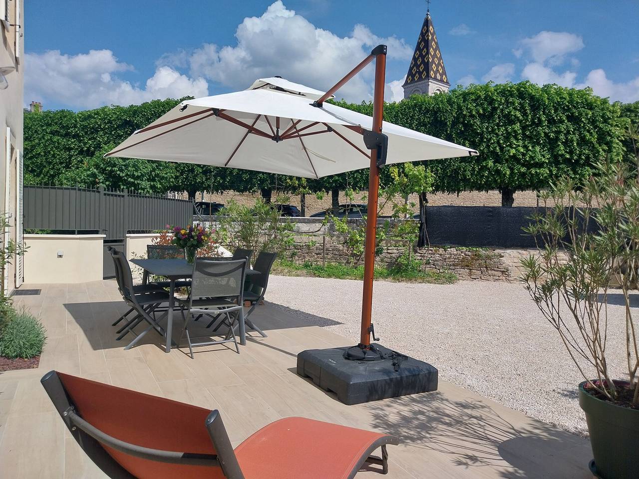 Casa renovada en Nuits-Saint-Georges con aparcamiento privado in Nuits-Saint-Georges, Beaune region