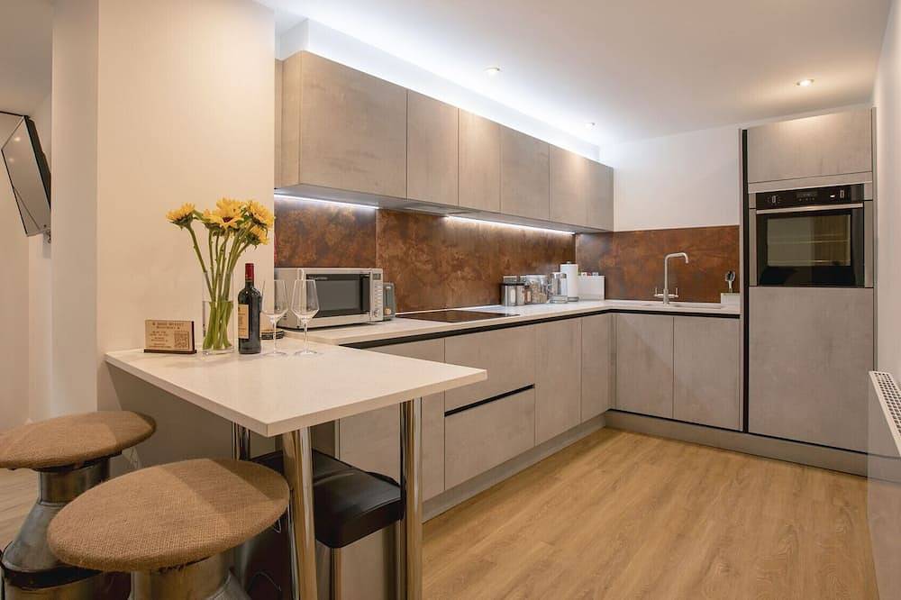 Entire apartment, Delightful Modern Apartment in Old Town Swindon in Swindon, North Wessex Downs