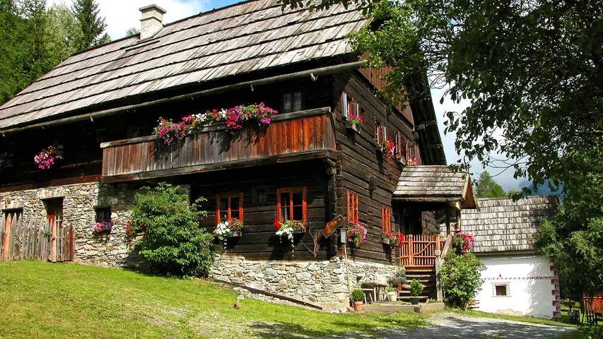 Ferienhaus für 10 Personen, mit Balkon in Weißpriach