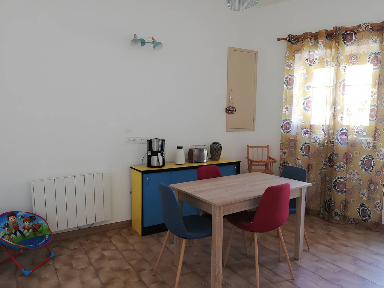 Bed and Breakfast 'Chambre Zen' con Wi-Fi y aire acondicionado in Domazan, Region de Nimes