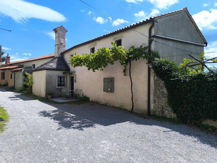 Gîte pour 4 personnes, avec Jardin dans Štanjel