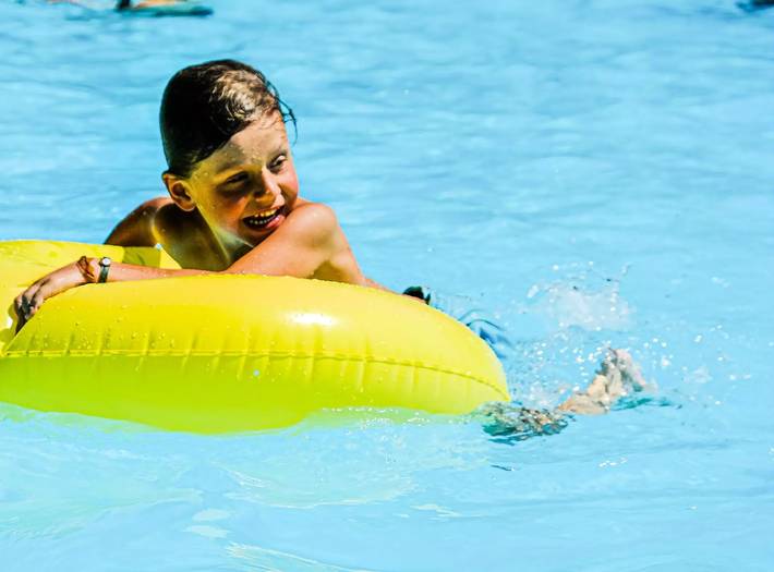 Camping pour 6 personnes, avec piscine et terrasse, animaux acceptés dans Privas - 4