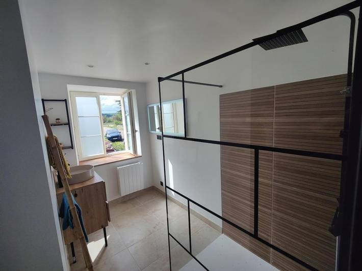 Location de vacances pour 11 personnes, avec jardin ainsi que vue et terrasse, animaux acceptés à Mercurey - 2