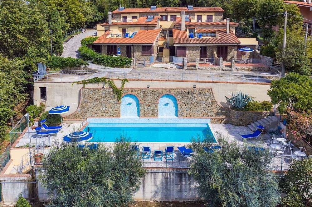 Ganze Wohnung, Angenehme Wohnung mit Pool,  W-Lan, Tv, Terrasse, Haustiere erlaubt, Panoramablick und Parkplatz in Lamporecchio, Pistoia Provinz