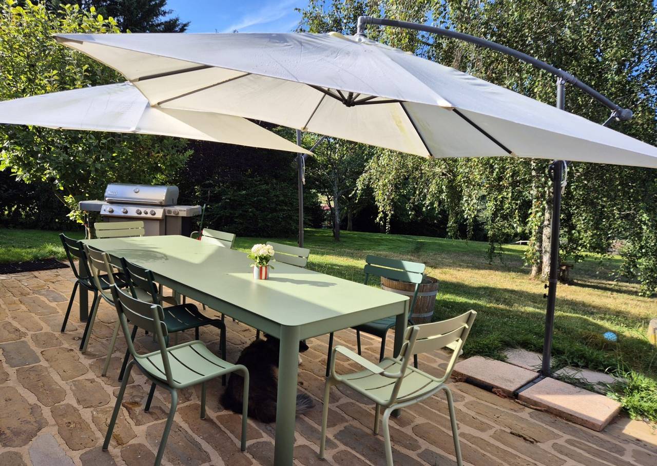 Domaine des Hugaux - Charles Baudelaire in Chevagny-sur-Guye, Charolles region