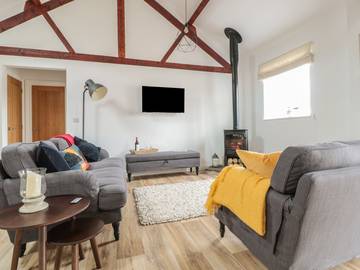 Holiday Home for 4 People in Stroud, The Cotswolds, Photo 3