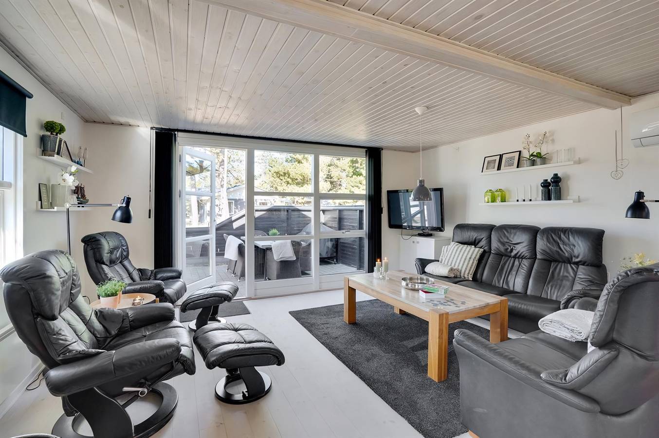 Awesome home in Vejers Strand w/ Wifi and 3 Bedrooms in Vejers Strand, Varde