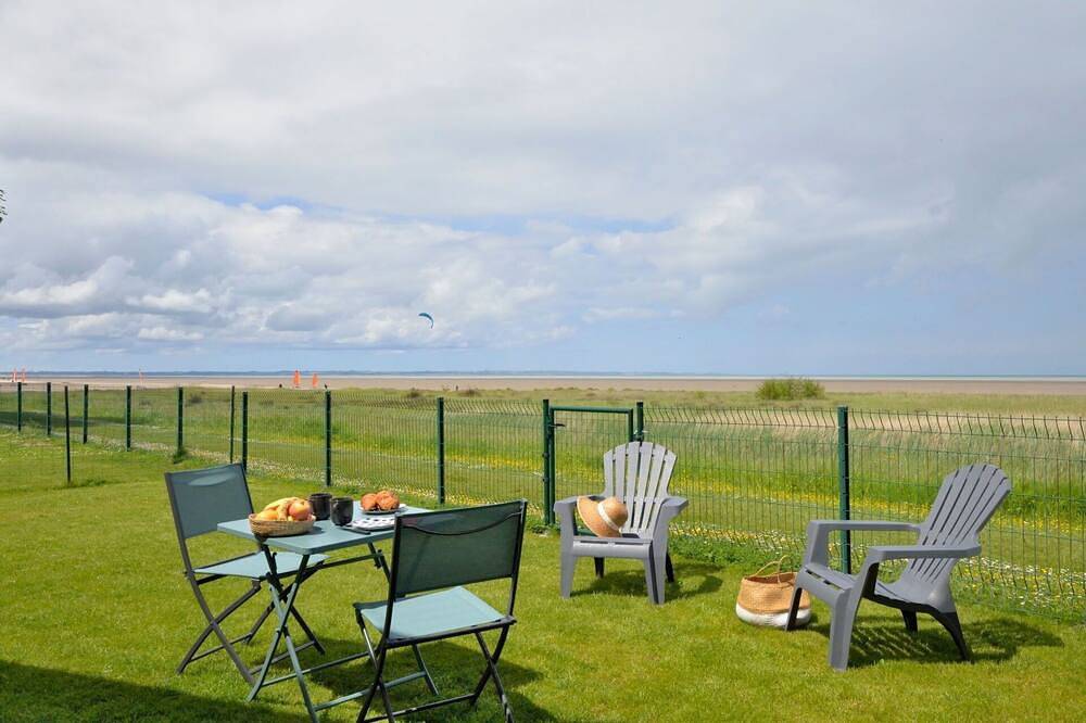 Preciosa casa de vacaciones  para 3 personas con Wifi, Tv, patio y aparcamiento in Cherrueix, Bahía del Monte Saint-Michel
