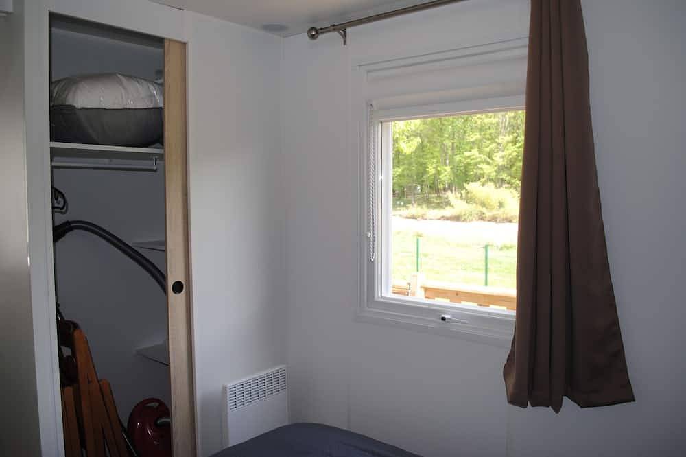 Mobilhome Amira vue sur étang camping 4* proche zoo Beauval châteaux de la Loire in Onzain, Région de Blois
