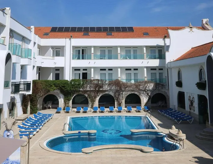 Hotel para 2 personas, con jardín y piscina - 1