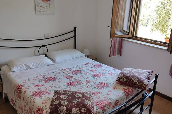 Rooms with private bathrooms, 5 minutes from downtown Foligno in Foligno, Province de Pérouse
