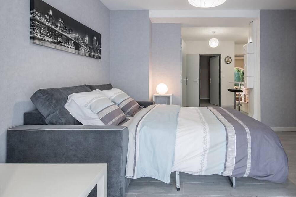 Apartamento entero, ★ Centro ★ Aparcamiento ★ Wifi ★ La Terrasse des Moulins ★ Appart Hotel Bourgoin ★ in Bourgoin-Jallieu, Región de La Tour-du-Pin