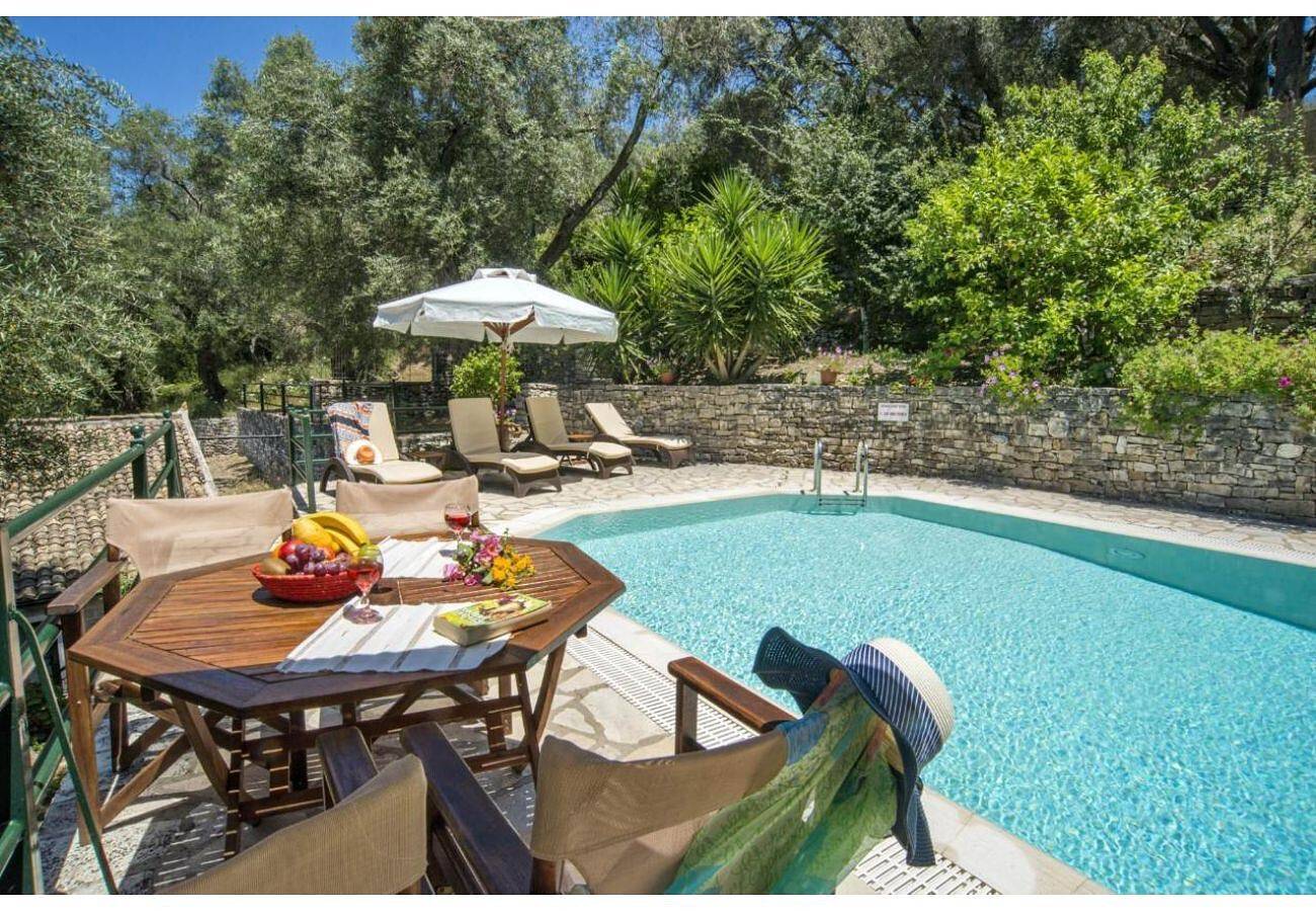 Villa „Dendro“ mit privatem Pool & Wlan in Paxos