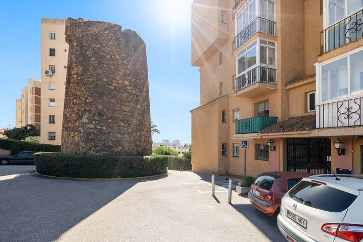 Apartamento entero, 44. Apartment with Sea View near Estepona Marina in Puerto Deportivo de Estepona, Estepona