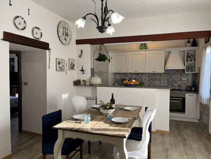 Ferienwohnung für 5 Personen, mit Balkon und Terrasse sowie Ausblick in Imperia - 3