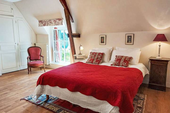 Location de vacances pour 6 personnes, avec piscine et jardin à Saint-Georges-de-Reintembault - 2