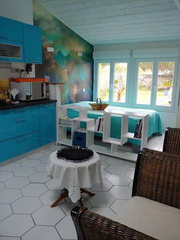 Gîte pour 2 personnes, avec terrasse et jardin à Le Porge