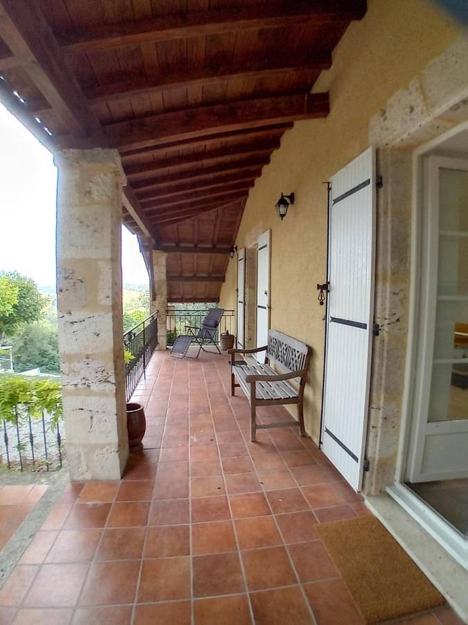 Appartement de vacances pour 2 personnes, avec Balcon et Terrasse ainsi que Jardin et Piscine