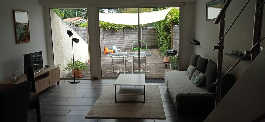 Casa vacacional «Villa Mariotte 66» con piscina compartida, terraza privada y Wi-Fi in Capbreton, Côte d’Argent
