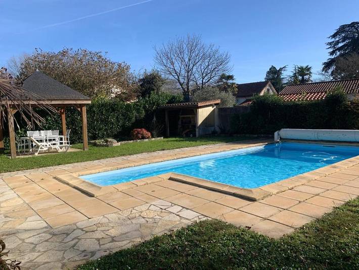 Location de vacances pour 6 personnes, avec jardin et piscine à Vic-en-Bigorre - 4