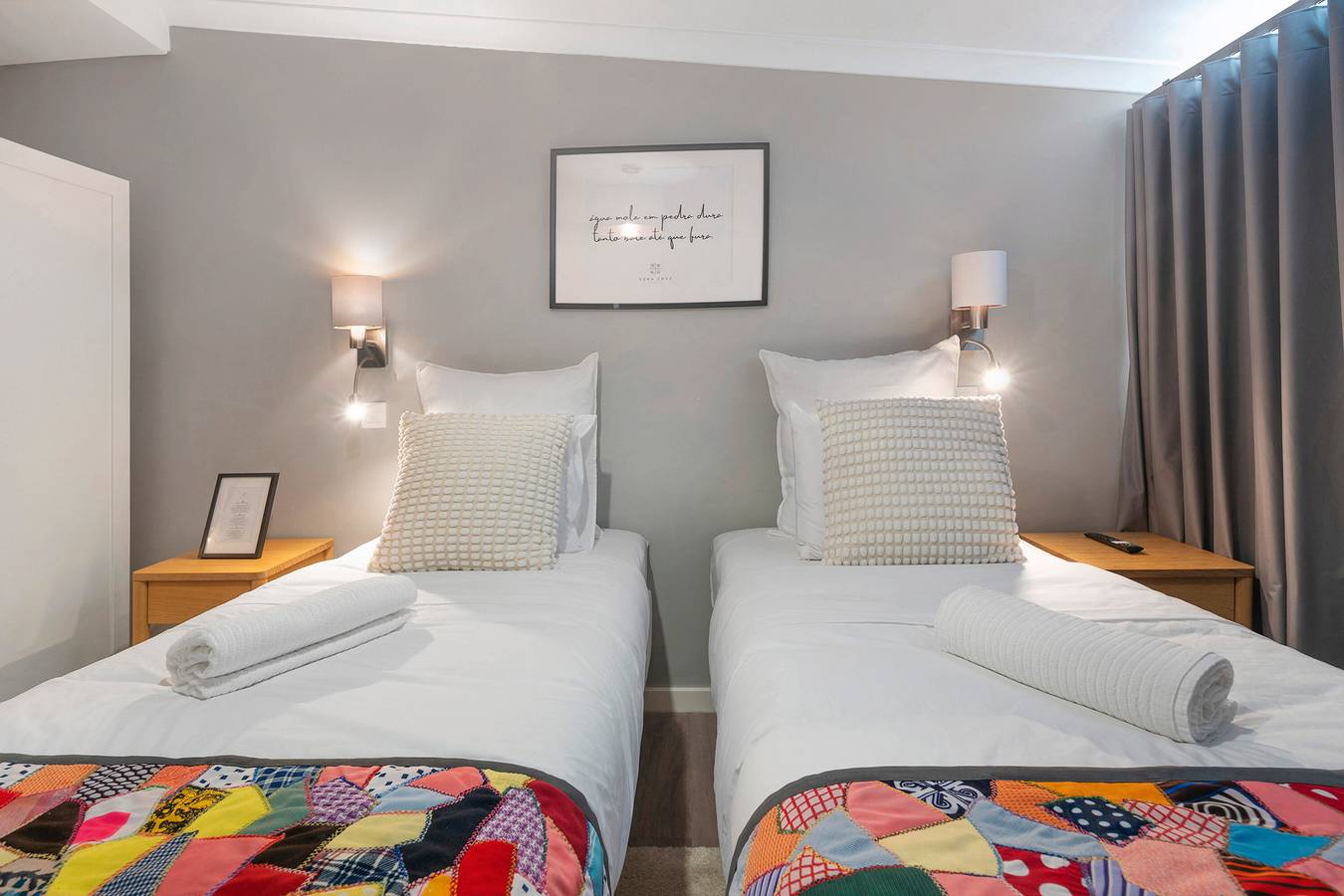 Quarto 'Suite Dupla - Navegador' com Terraço Partilhado e Wi-Fi in Angra do Heroísmo, Terceira