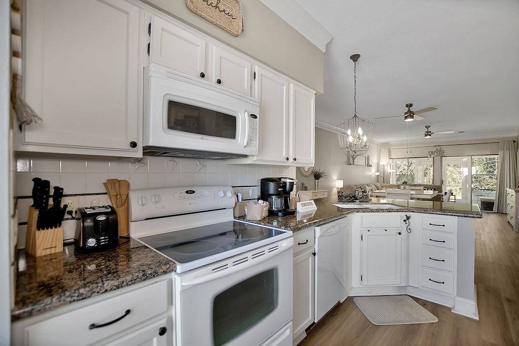 Ganze Wohnung, Upscale Escape on Lake Conroe in April Sound! “On Lake Time” 3-2 on First Floor! in Lake Conroe