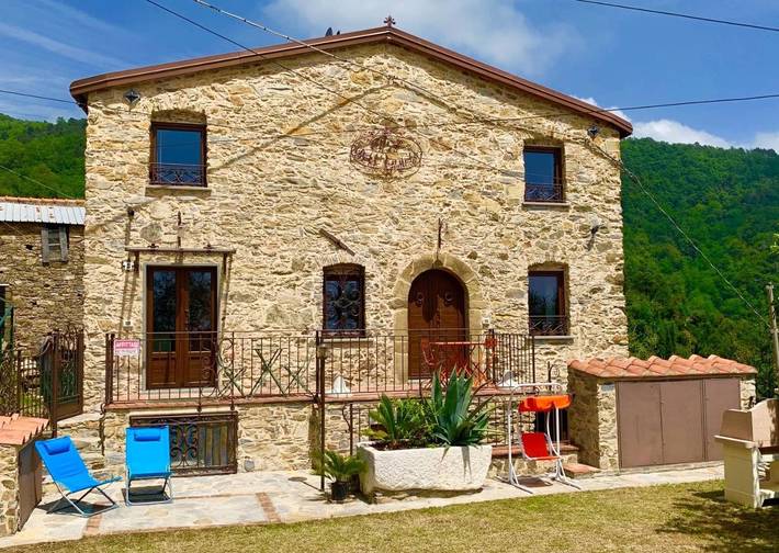 Ferienwohnung für 3 Personen, mit Balkon und Terrasse sowie Garten und Ausblick