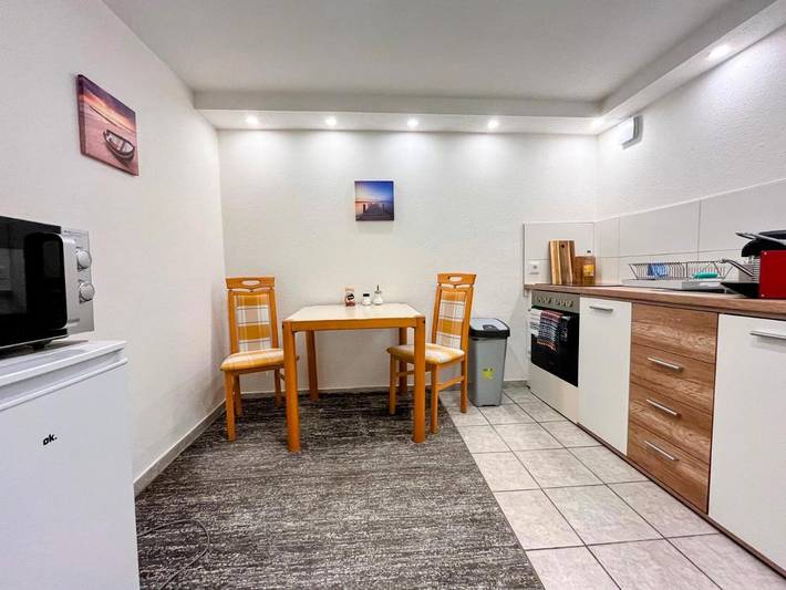 Ferienwohnung für 2 Personen, mit Terrasse und Garten in Traunreut - 3