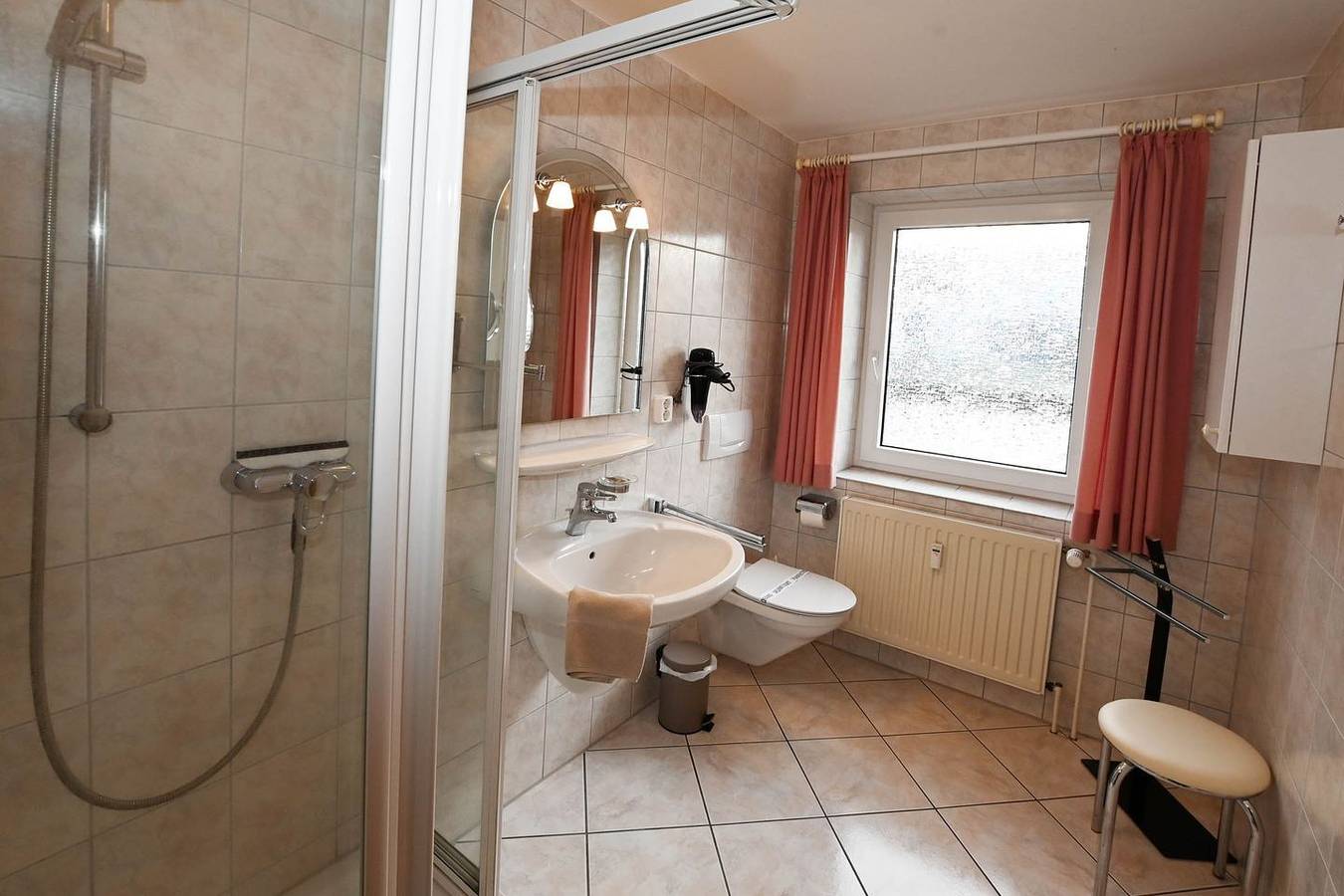 Ganze Wohnung, Ferienwohnung für 4 Personen in Strandnähe in Büsum, Nordseeküste