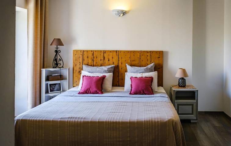 Location de vacances pour 2 personnes, avec Terrasse et Jardin à Verquières - 2