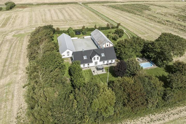 Villa voor 18 personen met balkon/terras