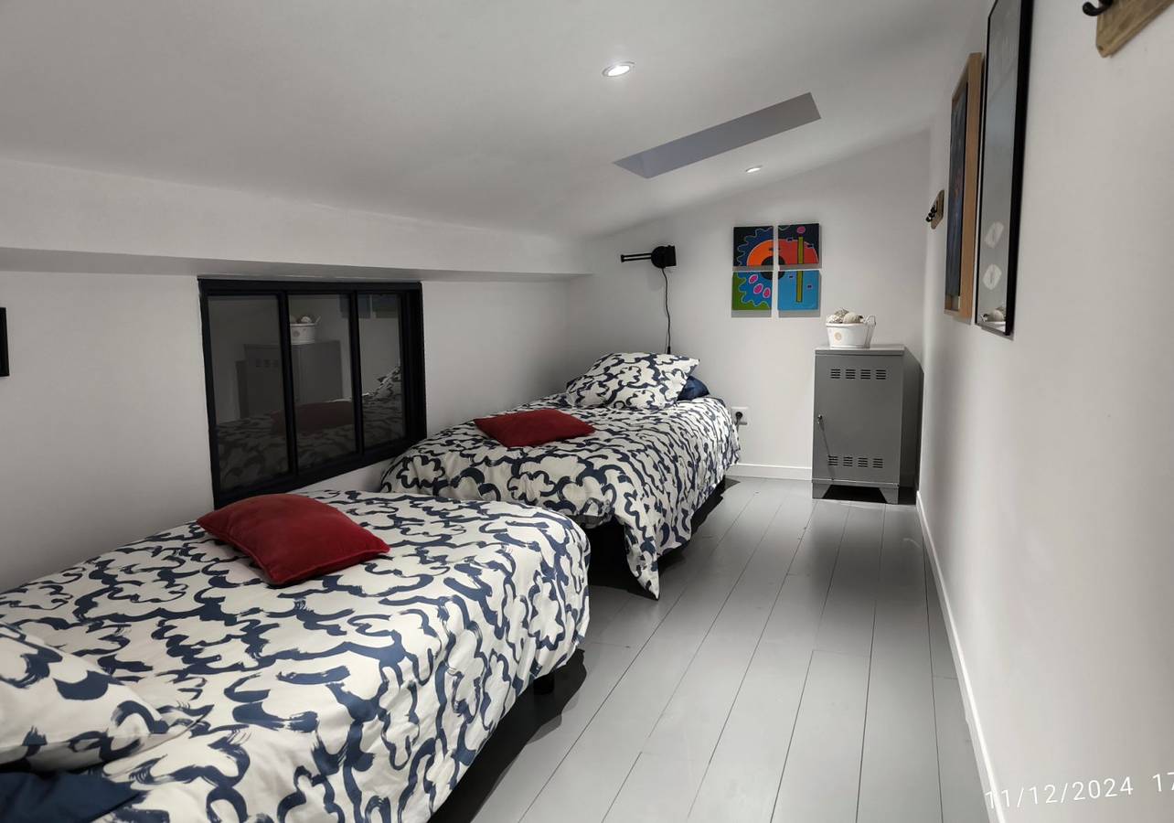 Chambre d'hôtes Autour du Puits Entre Saintes et Royan - Suite en duplex (chambre familiale) in Varzay, Région de Saintes