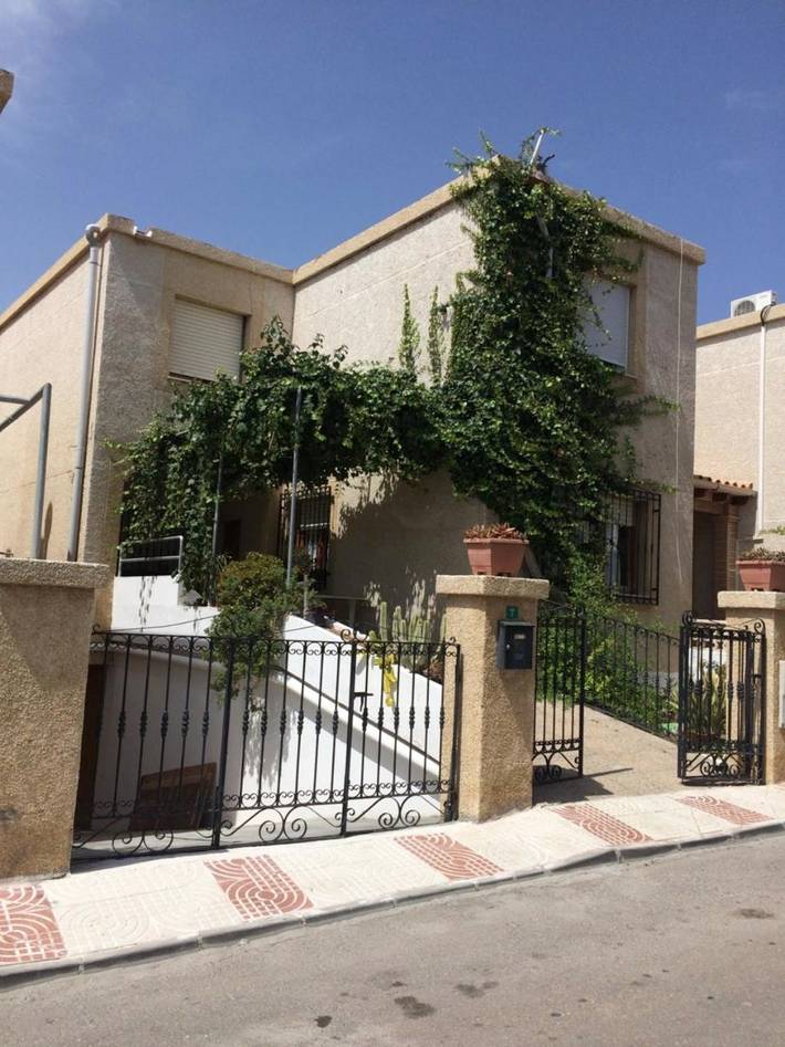 Casa de vacaciones para 12 personas, con vistas y jardín - 1