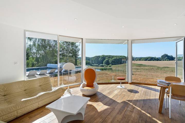 Casa rural moderna con piscina y spa privados en el campo del Perigord in Angoisse, Périgord Vert