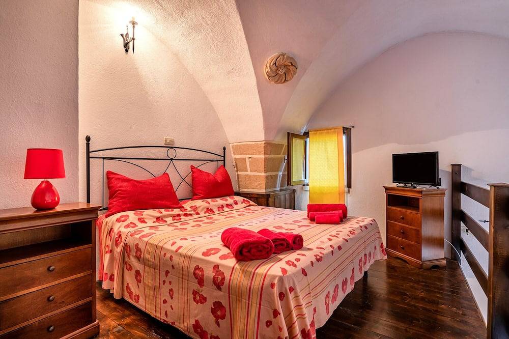 Casa vacanze \"La Corte Dei Templari Marzia\" con terrazza e Wi-Fi; animali domestici ammessi in Maruggio, Golfo di Taranto