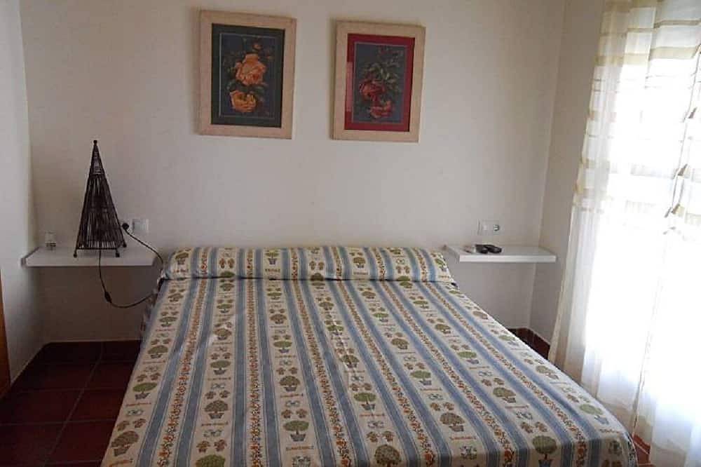 Extraordinary townhouse, facing the sea. in Alcossebre, Alcalà de Xivert