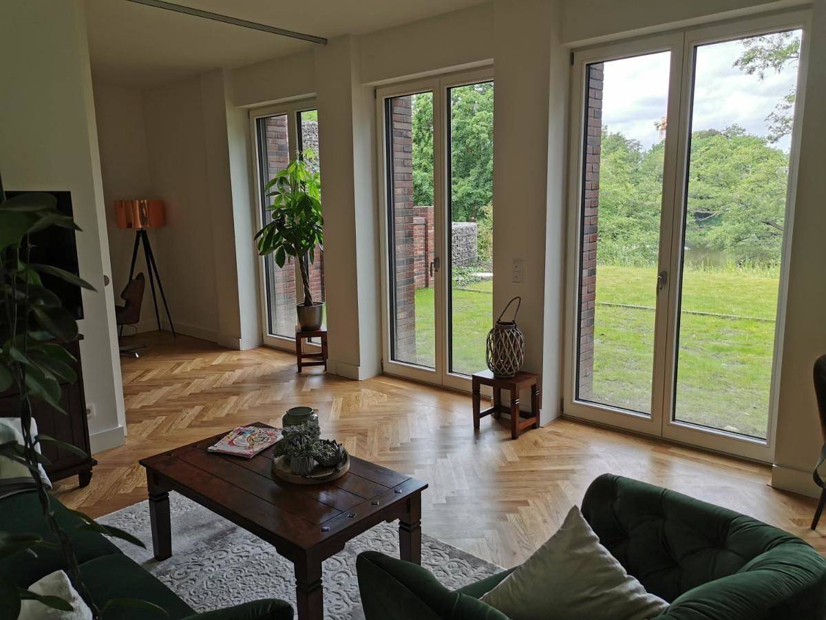 Ganze Wohnung, Exklusives Studioapartment - in traumhafter Lage direkt am Halensee in Berlin Grunewald, Berlin