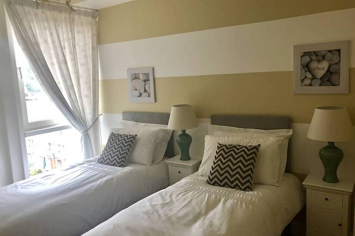 Appartement entier, Appartements avec brosse à dents - 2 chambres, 2 salles de bains avec vue sur l'eau in Ipswich, Suffolk